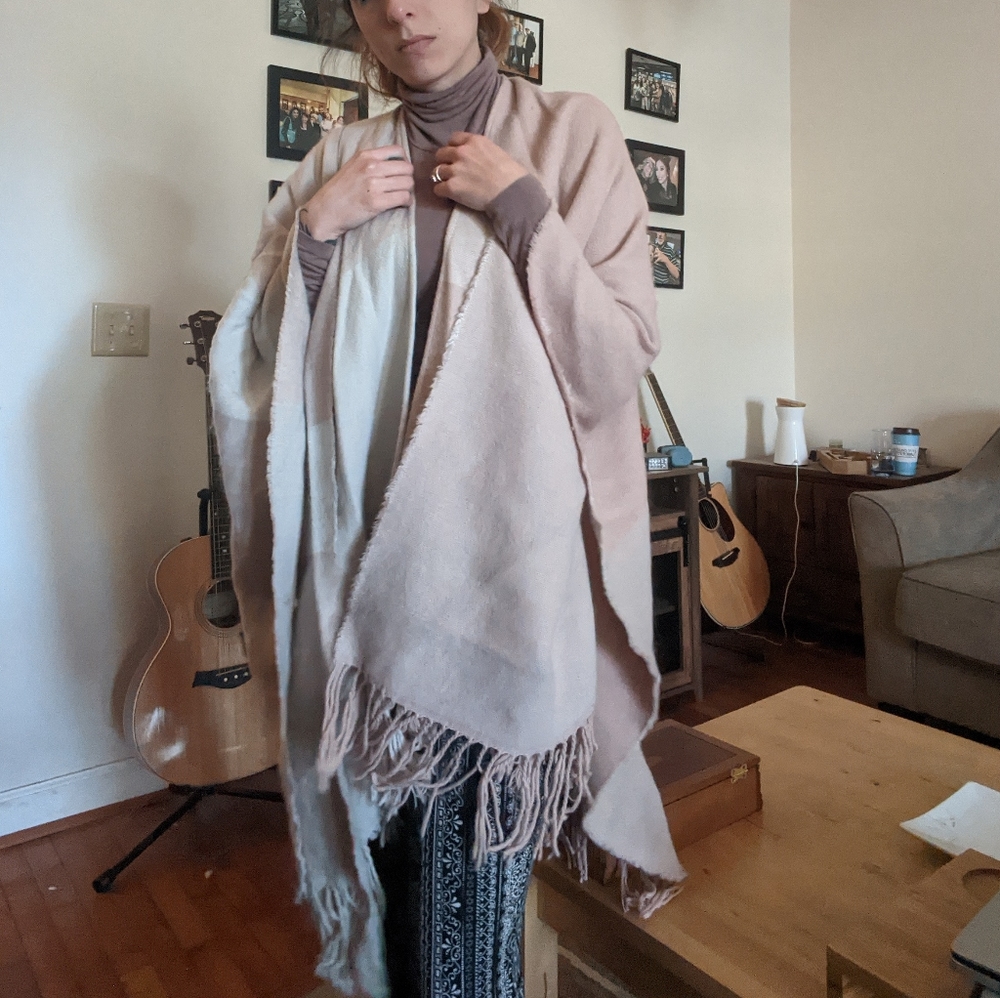 Poncho / scarfigan